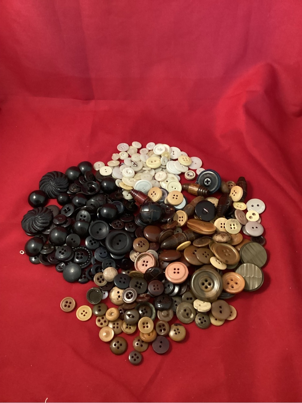 305 grams Assorted Mixed Colors and material Buttons